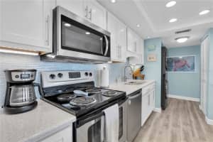 200 120TH AVENUE, ST PETERSBURG, FL 33706 - MLS#MFRTB8367722