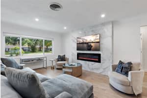 2913 PONCE DE LEON WAY, ST PETERSBURG, FL 33712 Sold 06/03/25