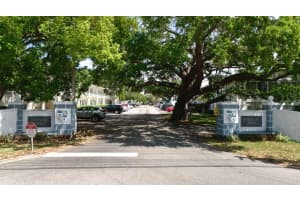 100 GLENNES LANE, DUNEDIN, FL 34698 - MLS#MFRTB8367774