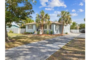 1225 26th St N, ST PETERSBURG