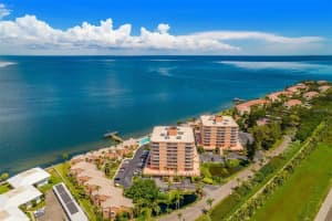7430 SUNSHINE SKYWAY LANE, ST PETERSBURG, FL 33711 Sold 09/03/25