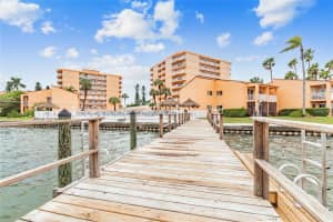 7430 SUNSHINE SKYWAY LANE, ST PETERSBURG, FL 33711 Sold 09/03/25