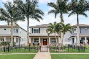 516 33RD AVENUE, ST PETERSBURG, FL 33704 Sold 06/02/25