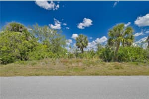 18318 KERRVILLE CIRCLE, PORT CHARLOTTE, FL 33948 Sold 08/29/25