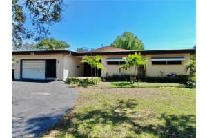 500 OLEANDER WAY, ST PETERSBURG, FL 33707 Sold 07/15/25