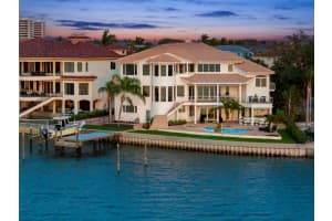 6130 Kipps Colony Dr W Gulfport, FL 33707 - Off Market