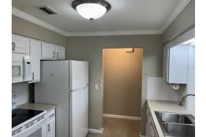 8392 137TH LN, SEMINOLE, FL 33776 Sold 06/13/25