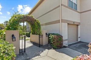 1015 NORMANDY TRACE ROAD, TAMPA, FL 33602 Sold 05/23/25