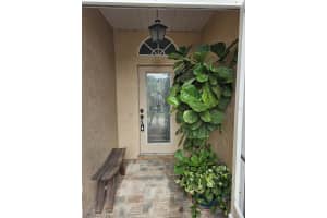 607 MANCHESTER WOODS DRIVE, SUN CITY CENTER, FL 33573 - MLS#MFRTB8368502