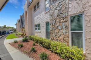 104 FERNWOOD CIRCLE, SEMINOLE, FL 33777 Sold 05/27/25