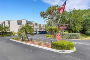 104 FERNWOOD CIRCLE, SEMINOLE, FL 33777 Sold 05/27/25