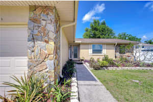 910 BLACK KNIGHT DRIVE, VALRICO, FL 33594 Sold 05/07/25