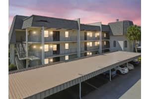 8703 Bardmoor Blvd #203, SEMINOLE