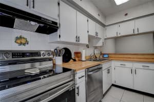 1836 BOUGH AVENUE, CLEARWATER, FL 33760 - MLS#MFRTB8368739
