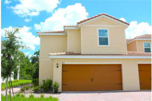 607 BAY LEAF DRIVE, POINCIANA, FL 34759 Sold 06/20/25