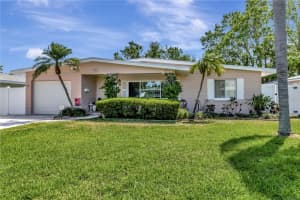 940 43rd Ave Ne, ST PETERSBURG