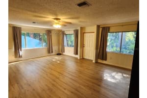 10927 N BOULEVARD, TAMPA, FL 33612 Sold 05/05/25