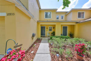 10933 KENSINGTON PARK AVENUE, RIVERVIEW, FL 33578 Sold 05/30/25