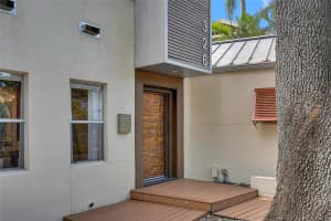 326 16TH AVENUE, ST PETERSBURG, FL 33704 Sold 09/05/25