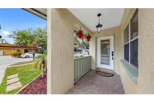 7289 61ST AVENUE, ST PETERSBURG, FL 33709 Sold 05/06/25