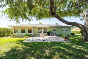 2849 SUNSET BOULEVARD, BELLEAIR BLUFFS, FL 33770 Sold 04/30/25