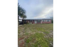 825 BLUE HERON BOULEVARD, RUSKIN, FL 33570 Sold 05/12/25