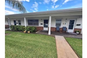 605 Brandy Wine Dr #605, LARGO