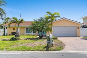 571 JOHNS PASS AVENUE, MADEIRA BEACH, FL 33708 Sold 07/02/25