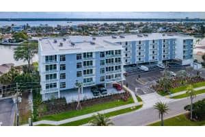 415 ISLAND WAY, CLEARWATER BEACH, FL 33767 - MLS#MFRTB8369483