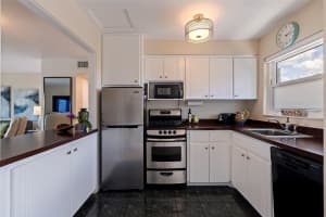 750 BURLINGTON AVENUE, ST PETERSBURG, FL 33701 - MLS#MFRTB8369651
