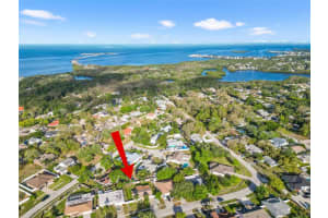715 CHARLOTTE AVENUE, TARPON SPRINGS, FL 34689 Sold 10/20/25