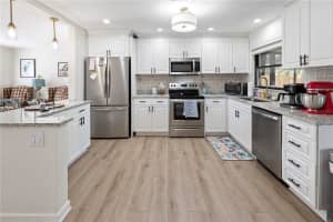 715 CHARLOTTE AVENUE, TARPON SPRINGS, FL 34689 Sold 10/20/25
