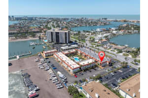 10365 Paradise Blvd #4, TREASURE ISLAND