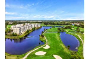 1200 Country Club Dr #5404, LARGO
