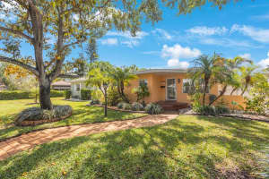 110 27TH AVENUE, ST PETERSBURG, FL 33704 Sold 06/09/25