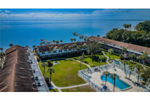 650 Pinellas Point Dr S #216, ST PETERSBURG