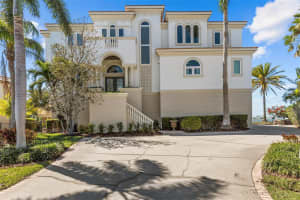 2402 BAYWOOD DRIVE, DUNEDIN, FL 34698 Sold 07/29/25
