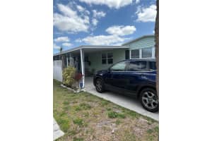 11087 102ND WAY, LARGO, FL 33773 - MLS#MFRTB8370197