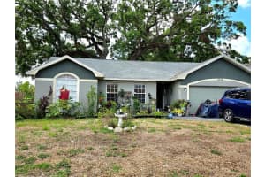 2114 W Hanna Ave, TAMPA