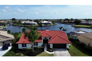 4804 Longwater Way, TAMPA