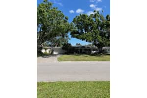 568 DAVIS BOULEVARD, TAMPA, FL 33606 Sold 05/09/25