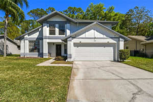 389 Waterford Cir W, TARPON SPRINGS
