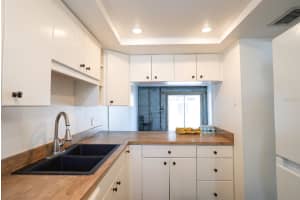 3803 OAK DRIVE, TAMPA, FL 33611 - MLS#MFRTB8371031