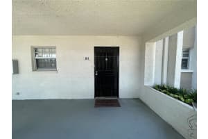122 N Kings Ave #101, BRANDON