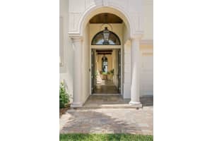 927 ANCHORAGE ROAD, TAMPA, FL 33602 Sold 08/28/25