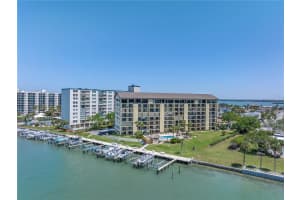 650 ISLAND WAY, CLEARWATER BEACH, FL 33767 - MLS#MFRTB8371242