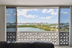 31 ISLAND WAY, CLEARWATER BEACH, FL 33767 - MLS#MFRTB8371364