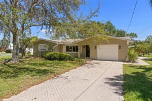 624 Orange St, PALM HARBOR