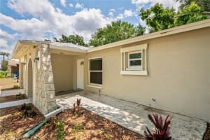 2207 VALLEYBROOK AVENUE, VALRICO, FL 33594 Sold 07/03/25