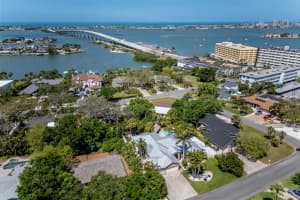 102 CRESTWOOD LANE, LARGO, FL 33770 Sold 06/30/25